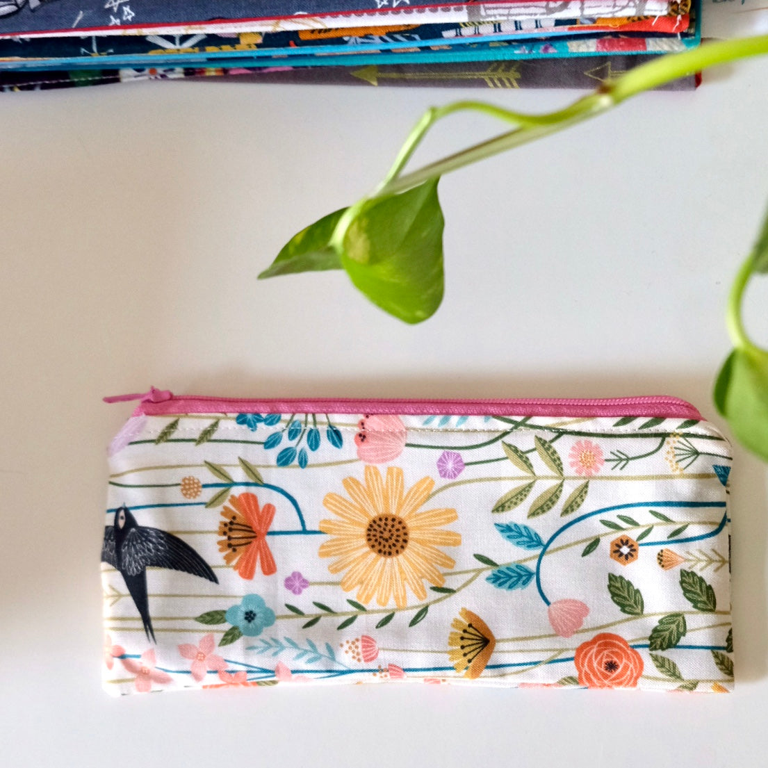 Bustina portaocchiali o portapenne - rondine